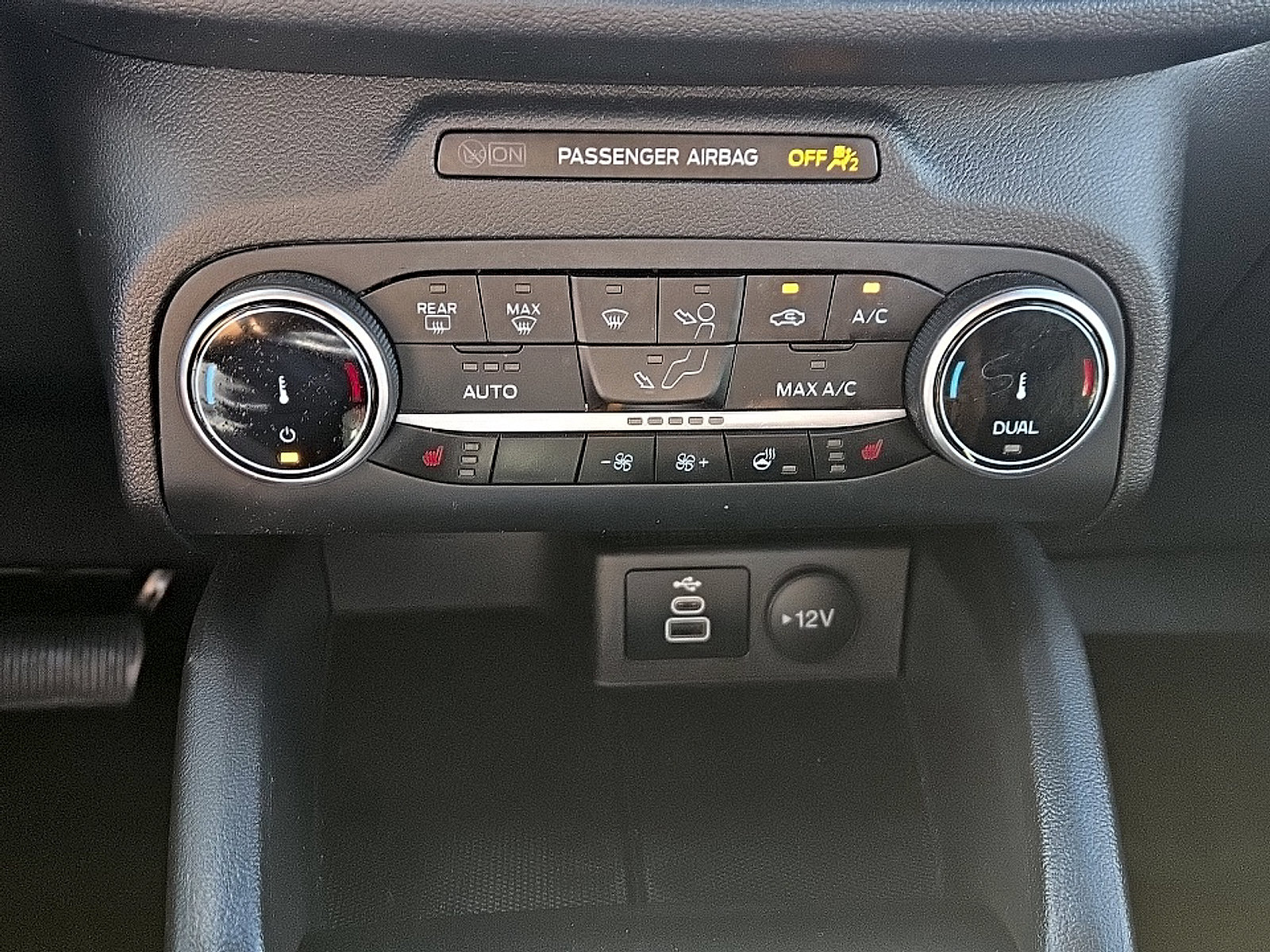 Certified 2025 Ford Escape ST-Line w/ Cold Weather Package AWD/4WD image 19