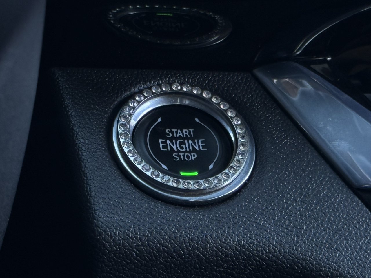 Used 2024 Buick Envista Sport Touring w/ Convenience I Package FWD image 21