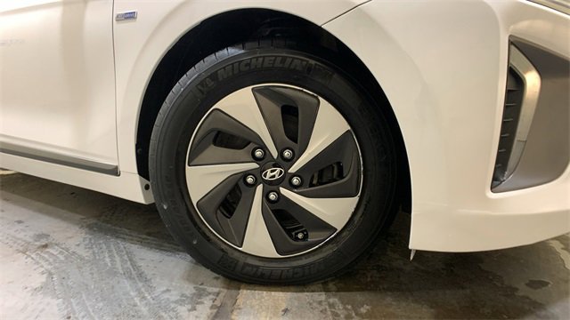 Used 2019 Hyundai Ioniq SEL image 9