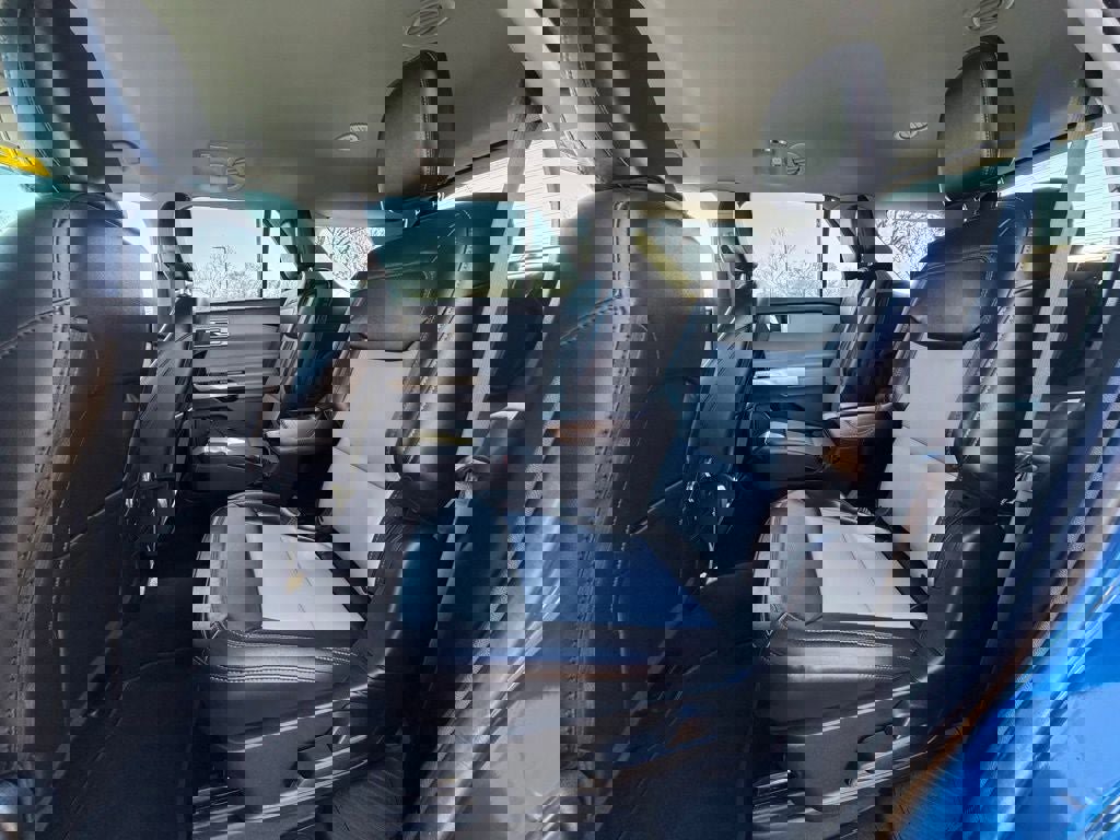 Certified 2022 Ford Explorer XLT w/ Equipment Group 202A image 19