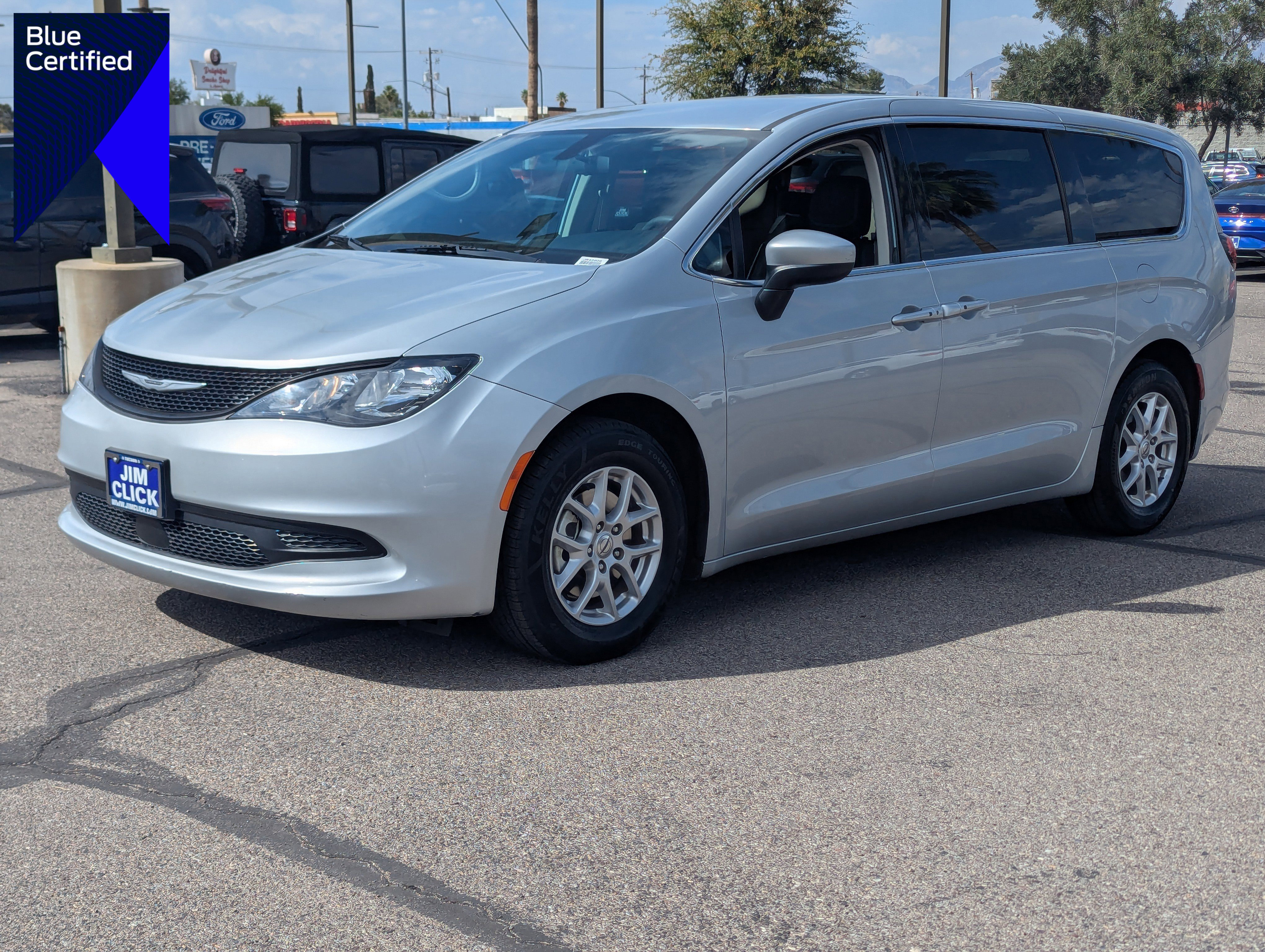 Used 2022 Chrysler Voyager LX