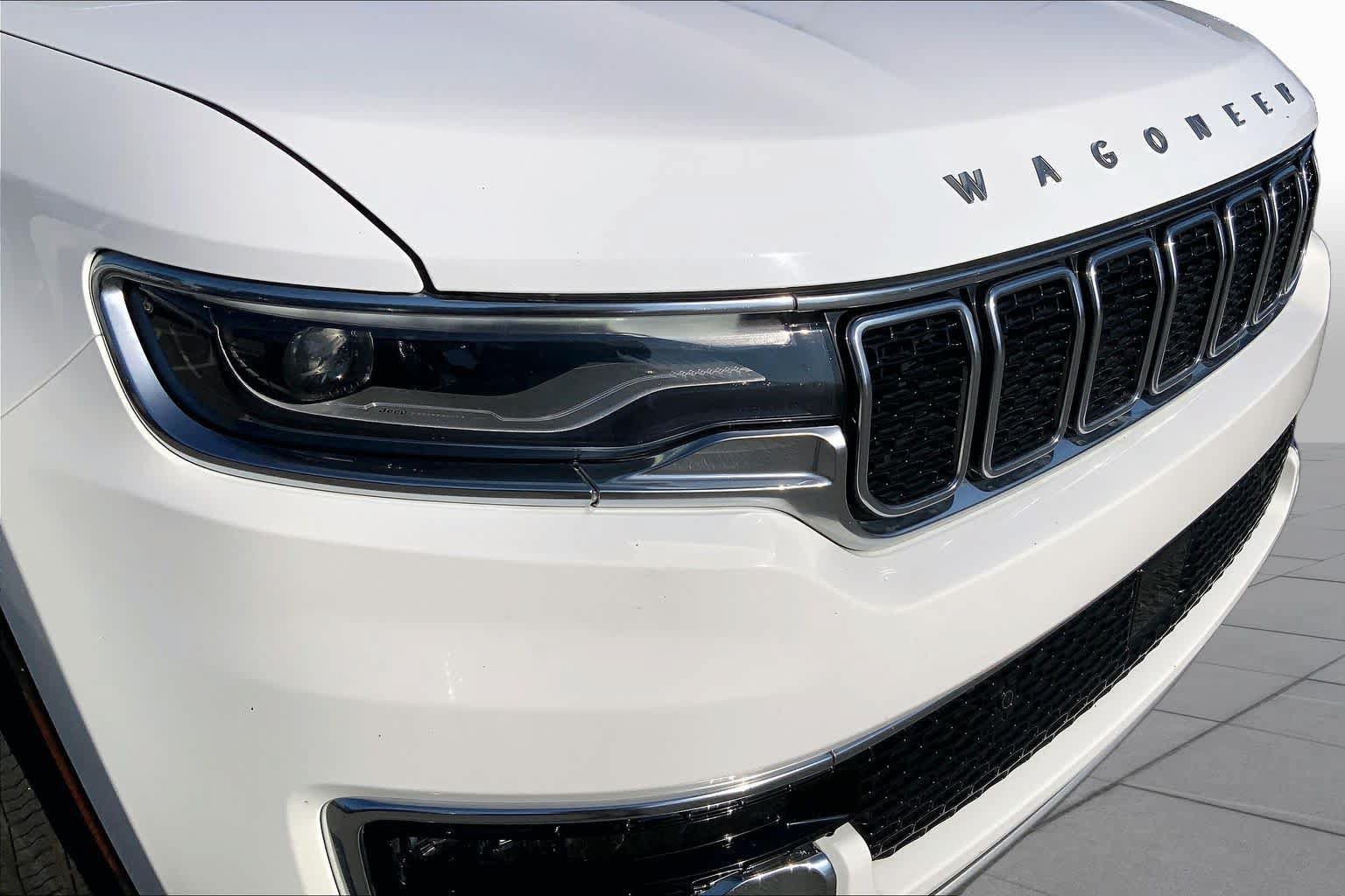 Used 2024 Jeep Wagoneer L Series II w/ Flexible Seating Group AWD/4WD image 28