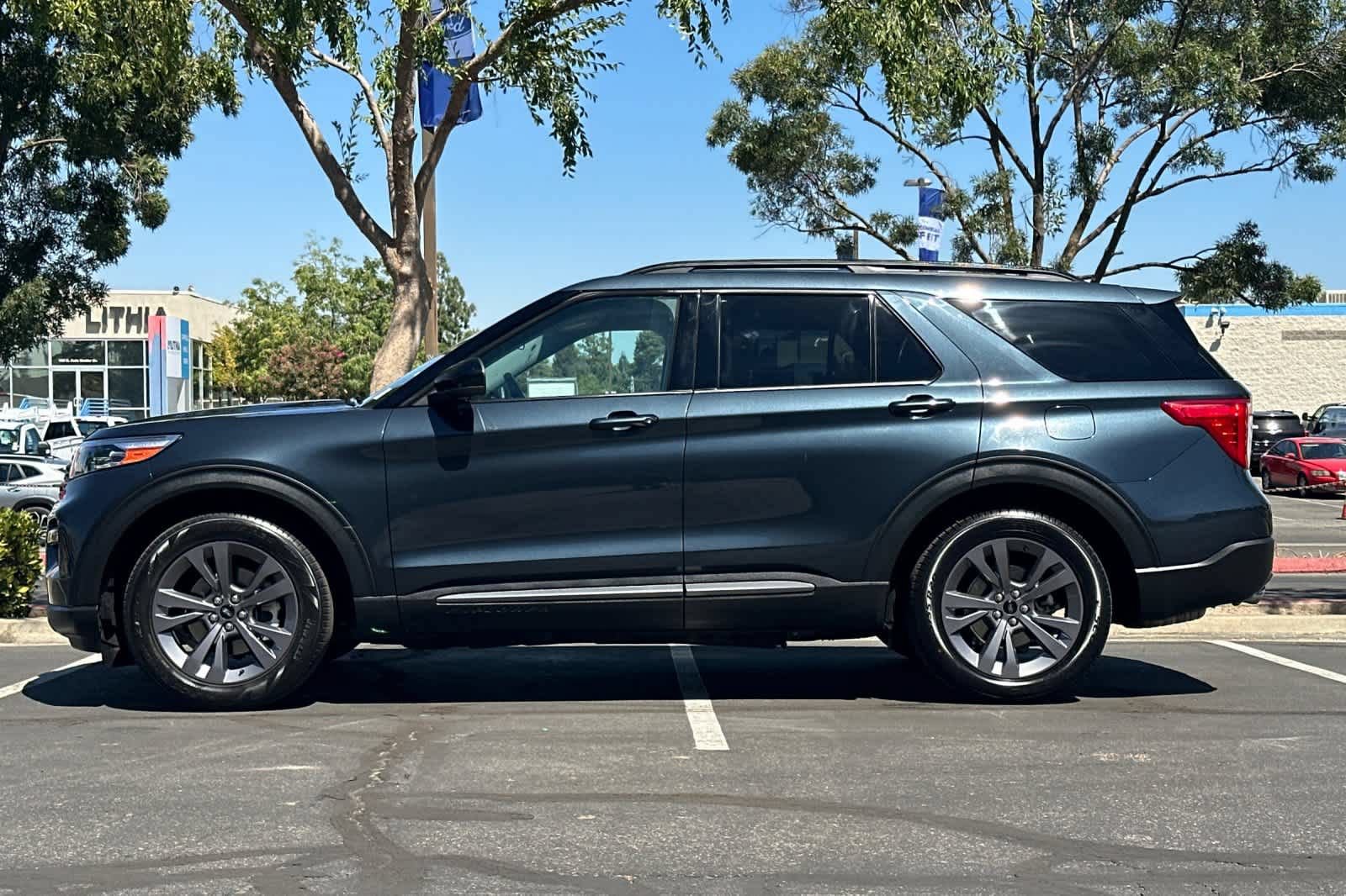 Certified 2023 Ford Explorer XLT w/ Equipment Group 202A RWD image 6