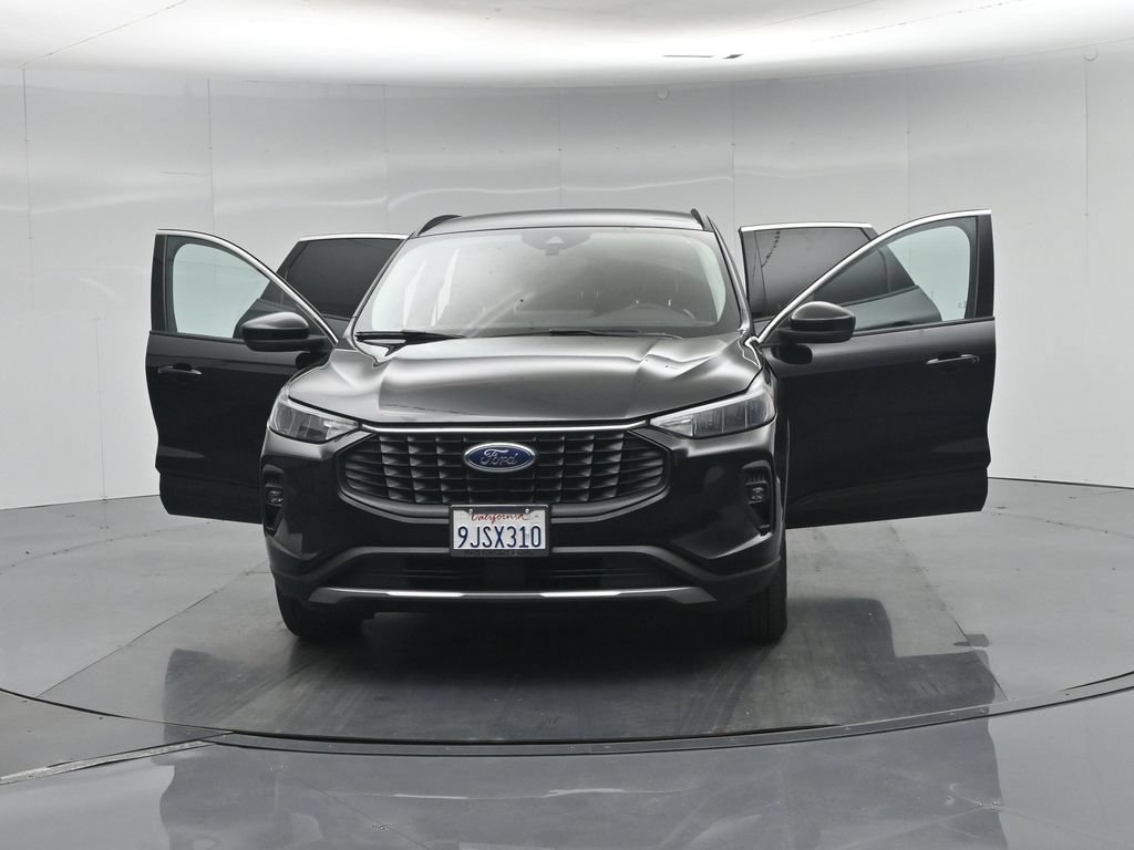 Certified 2023 Ford Escape SE FWD image 33