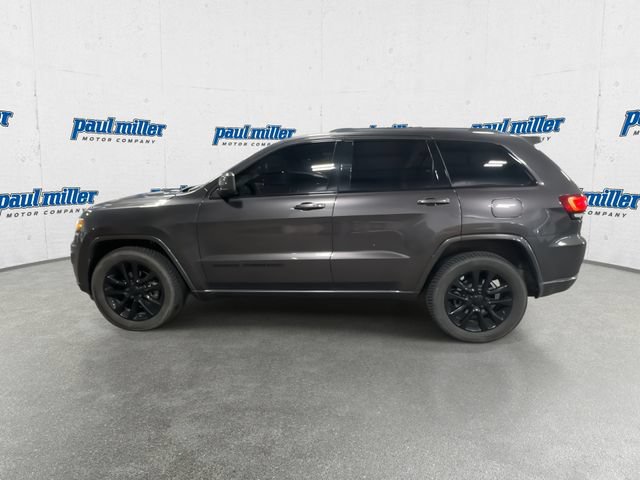 Used 2018 Jeep Grand Cherokee Altitude AWD/4WD image 7