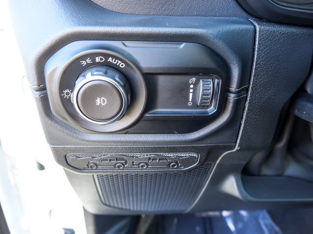 Used 2026 Jeep Wrangler Unlimited Sahara AWD/4WD image 20