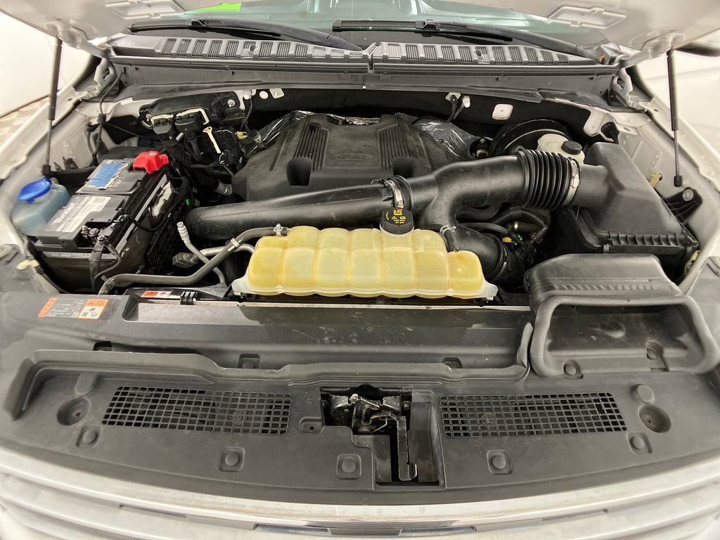 Certified 2018 Ford Expedition Max XLT w/ Equipment Group 202A image 32