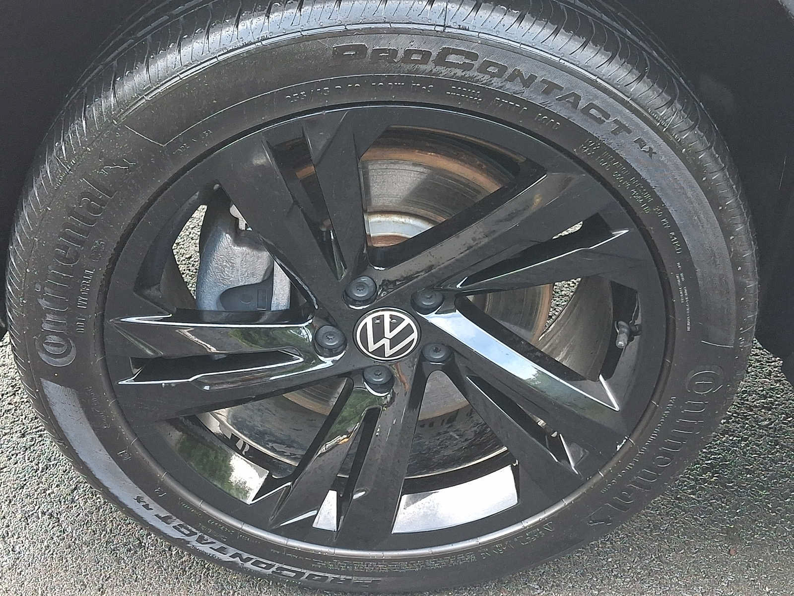Used 2024 Volkswagen Tiguan SE R-Line AWD/4WD image 8