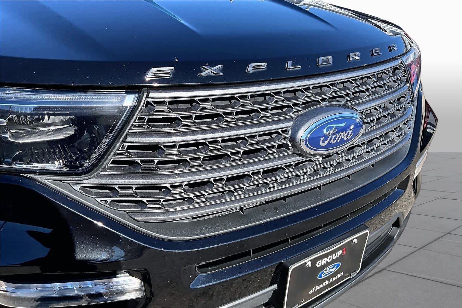 Certified 2023 Ford Explorer XLT w/ Equipment Group 202A RWD image 30