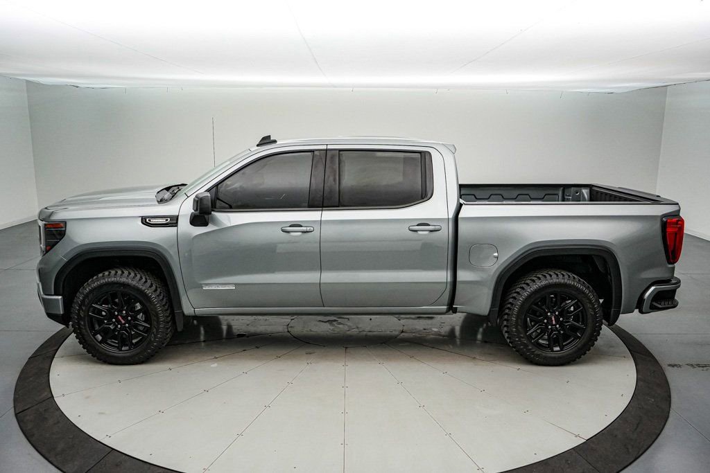 Used 2025 GMC Sierra 1500 Elevation image 2