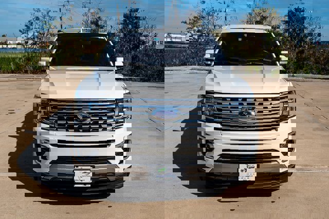 Certified 2020 Ford Expedition Limited w/ Equipment Group 302A image 5