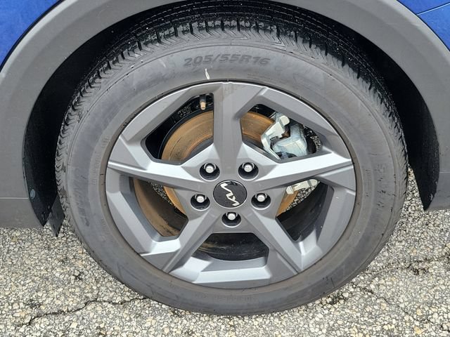 Used 2025 Kia K4 FWD image 7