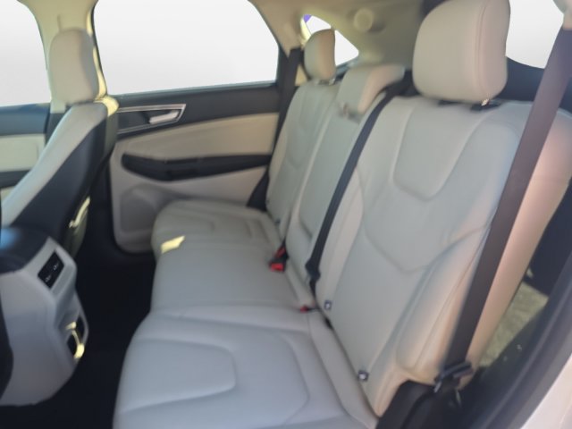 Certified 2020 Ford Edge Titanium AWD/4WD image 13