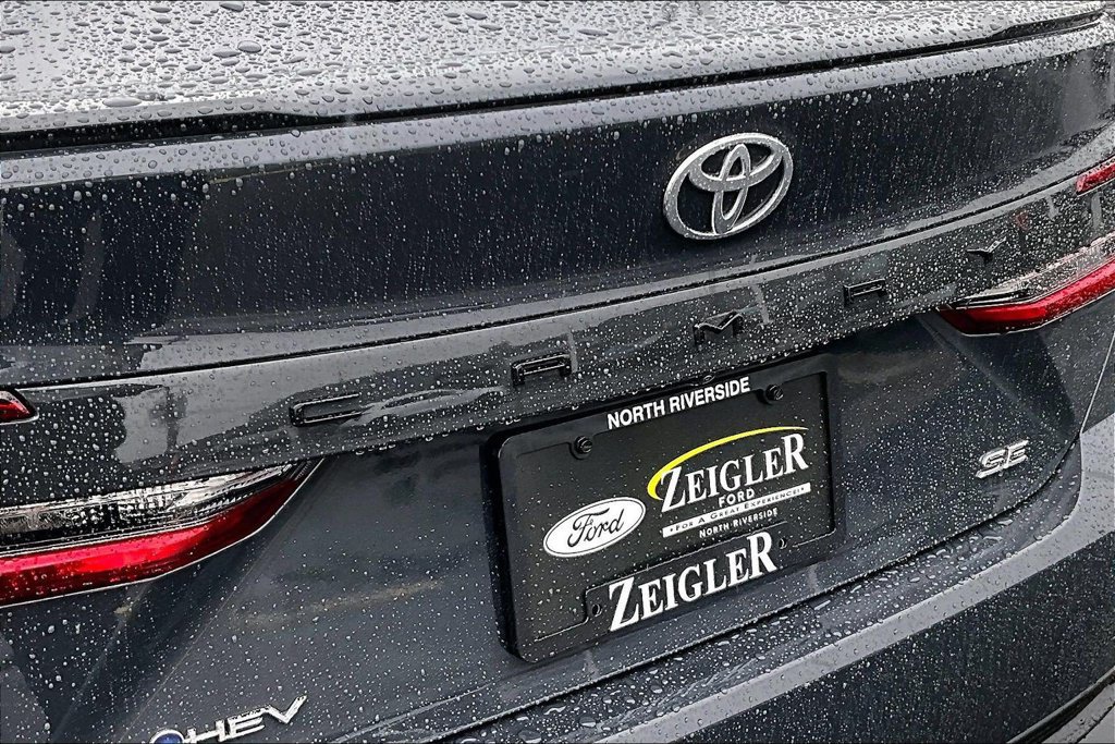 Used 2025 Toyota Camry SE FWD image 8