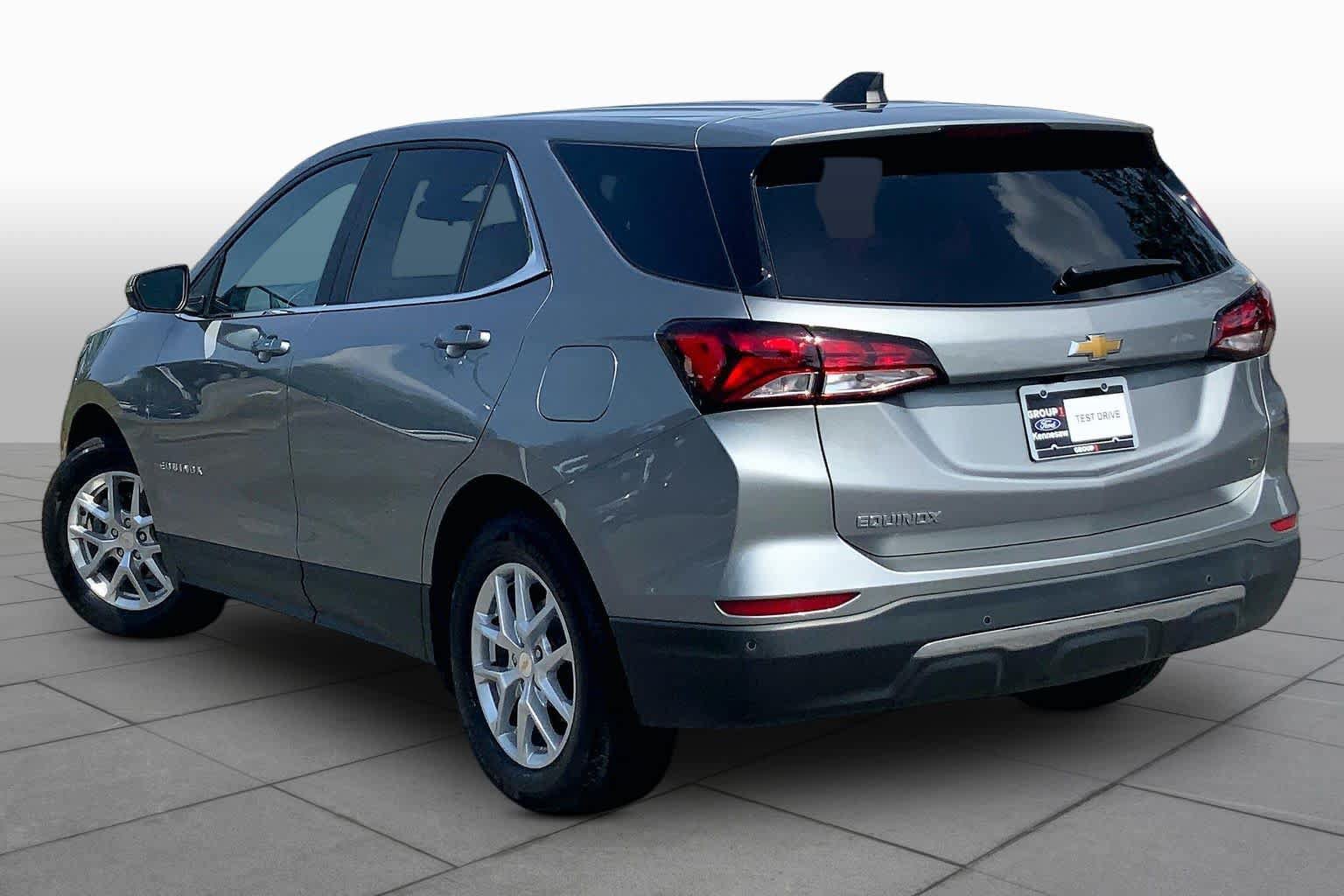 Used 2024 Chevrolet Equinox LT FWD image 12