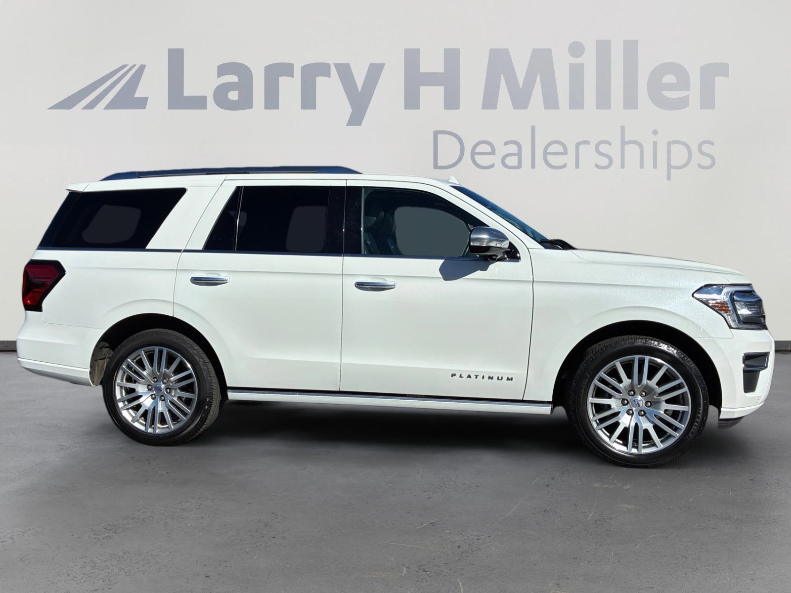 Certified 2023 Ford Expedition Platinum image 6