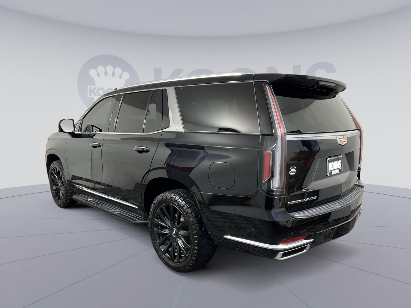 Used 2023 Cadillac Escalade Premium Luxury AWD/4WD image 8