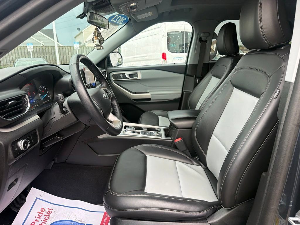 Certified 2023 Ford Explorer XLT w/ Equipment Group 202A AWD/4WD image 28