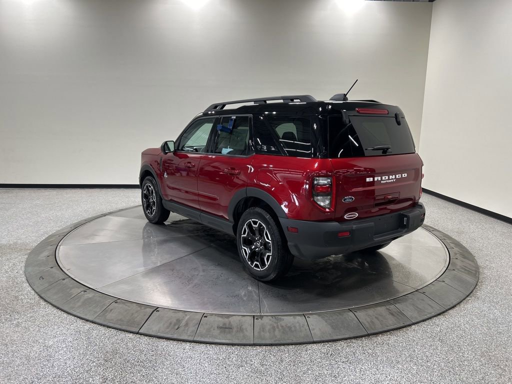 Certified 2025 Ford Bronco Sport Outer Banks w/ Outer Banks Tech Package+ image 9