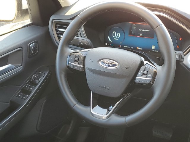 Certified 2024 Ford Escape Platinum AWD/4WD image 23