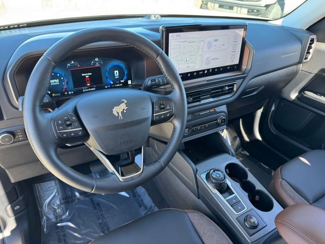 Certified 2025 Ford Bronco Sport Outer Banks w/ Outer Banks Tech Package+ AWD/4WD image 3