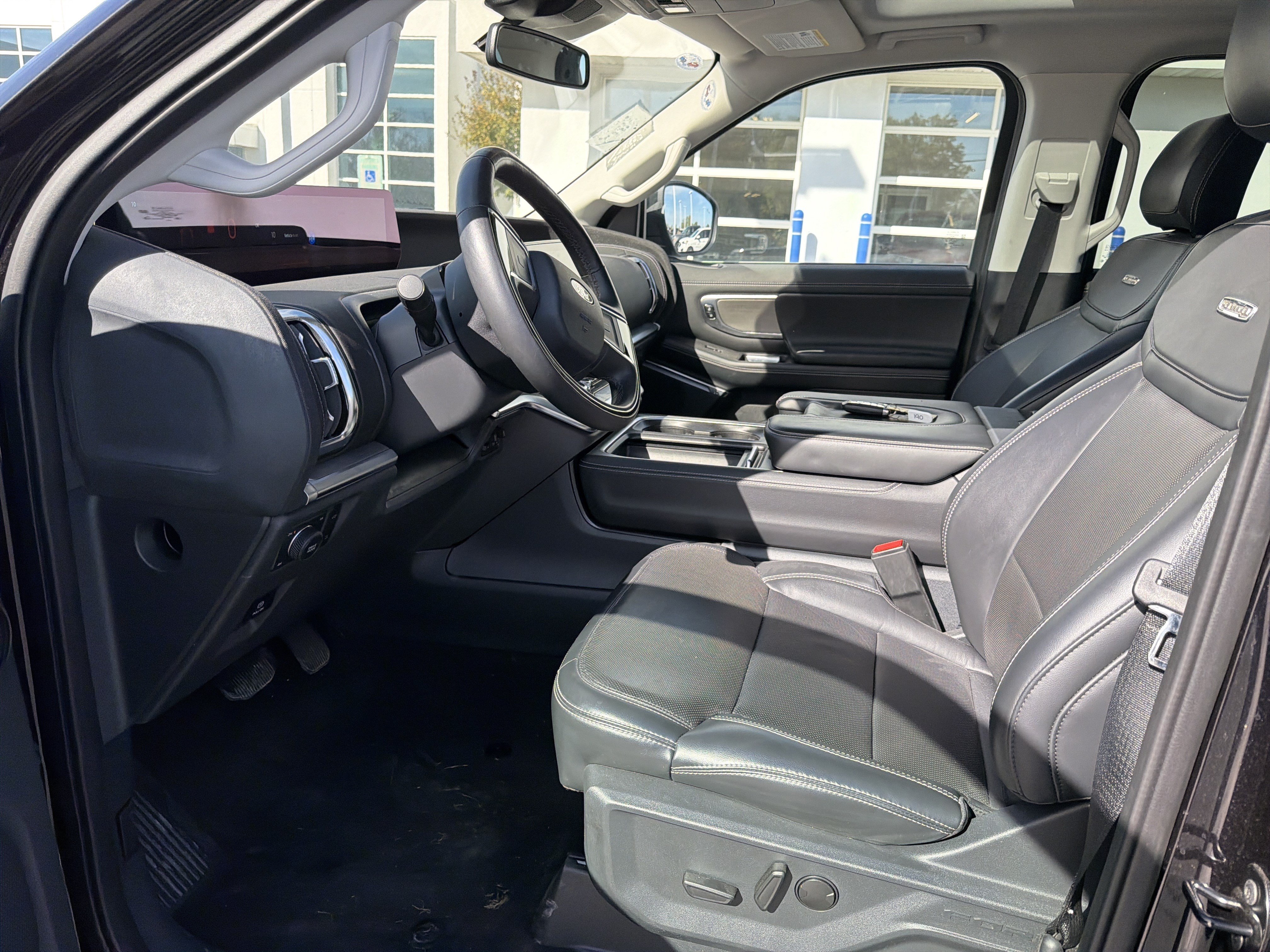 Certified 2025 Ford Expedition Platinum AWD/4WD image 11