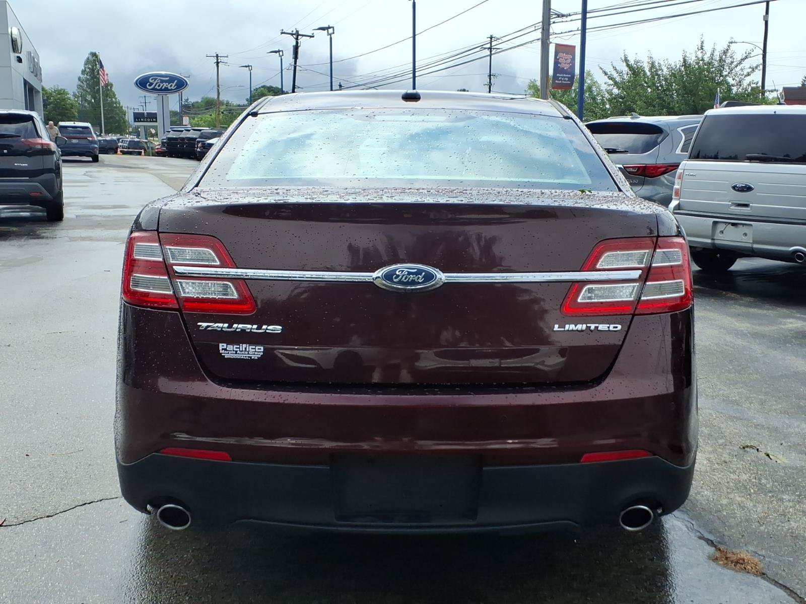 Certified 2018 Ford Taurus Limited FWD image 5
