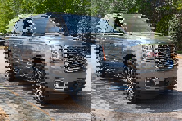 Used 2020 GMC Yukon XL Denali w/ Denali Premium Package