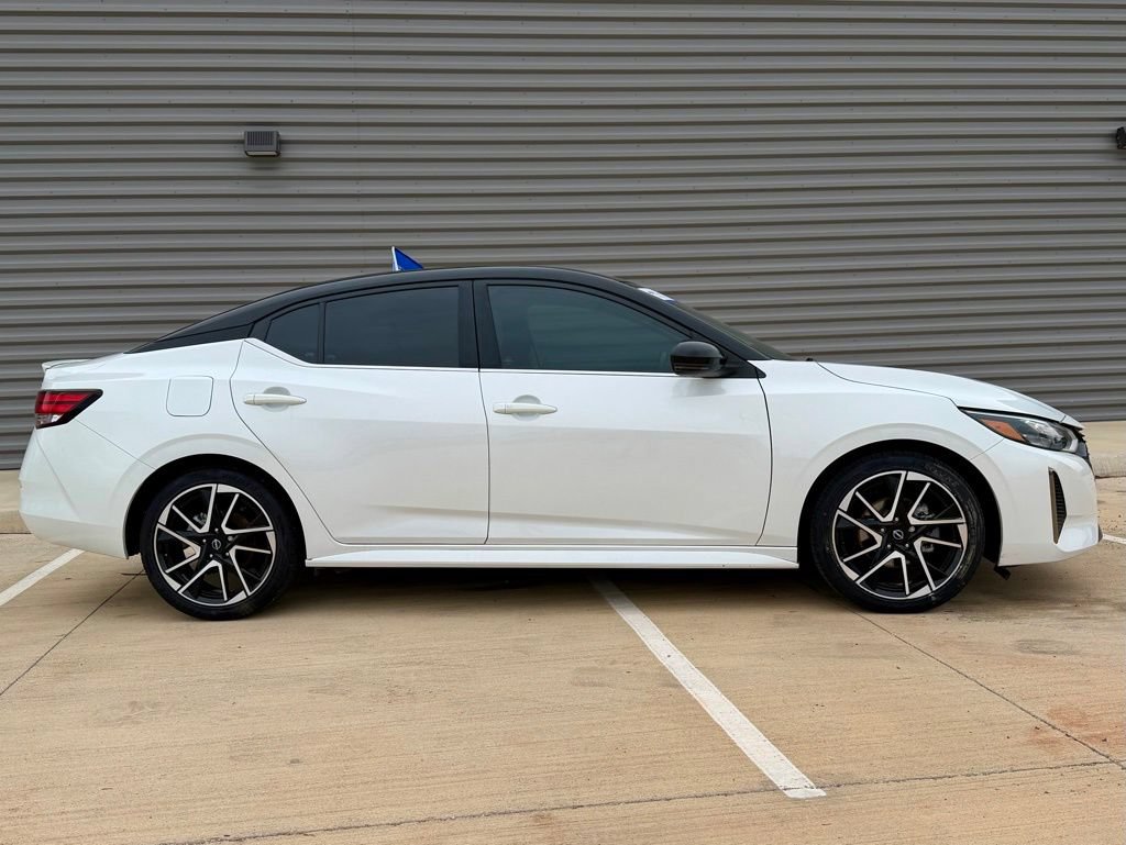 Used 2024 Nissan Sentra SR w/ Trunk Package FWD image 2