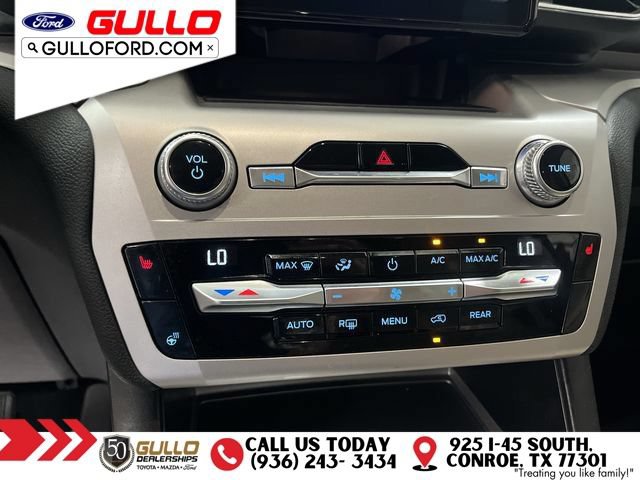 Certified 2021 Ford Explorer XLT w/ Equipment Group 202A RWD image 26