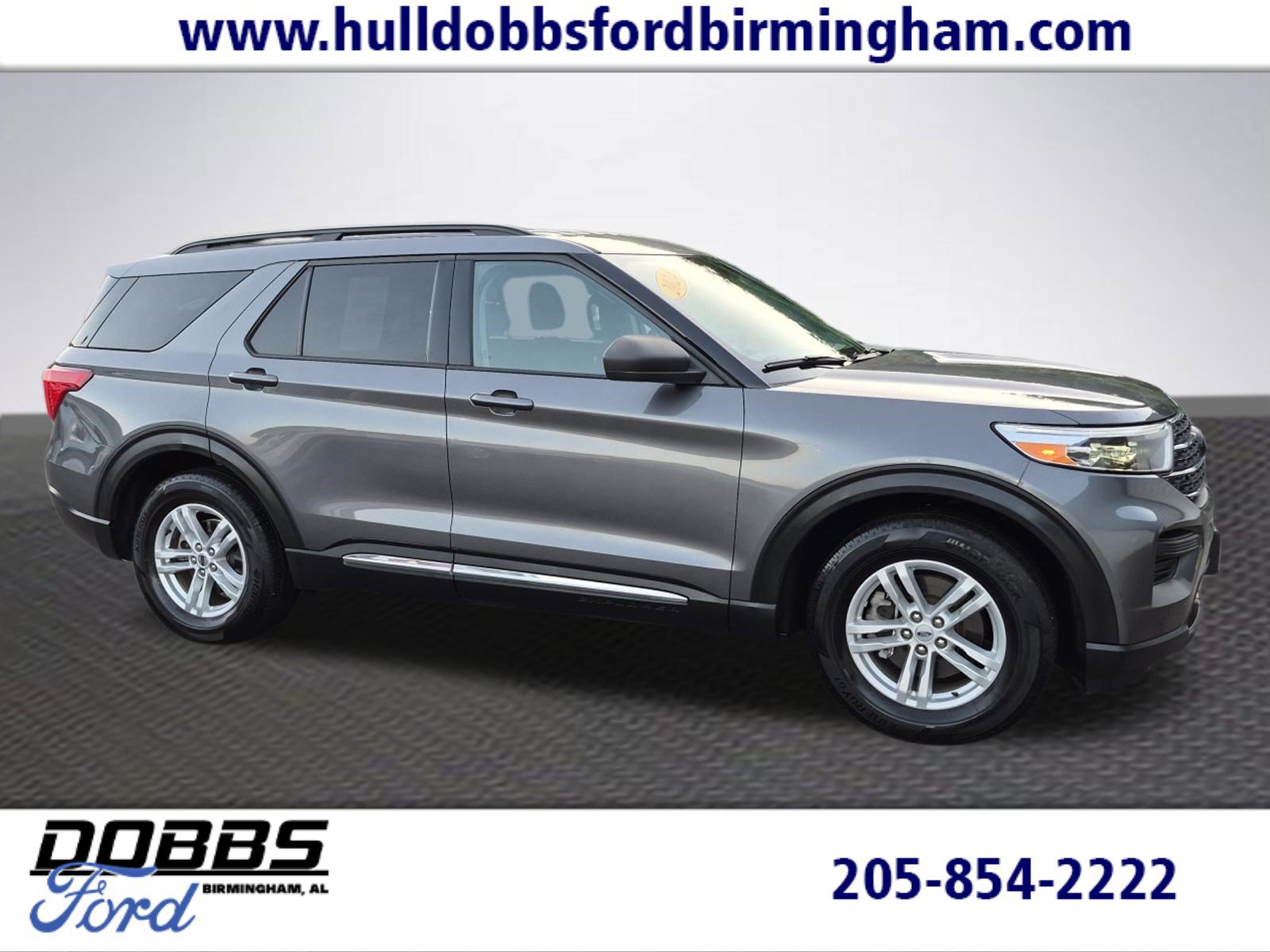 Certified 2024 Ford Explorer XLT RWD image 1