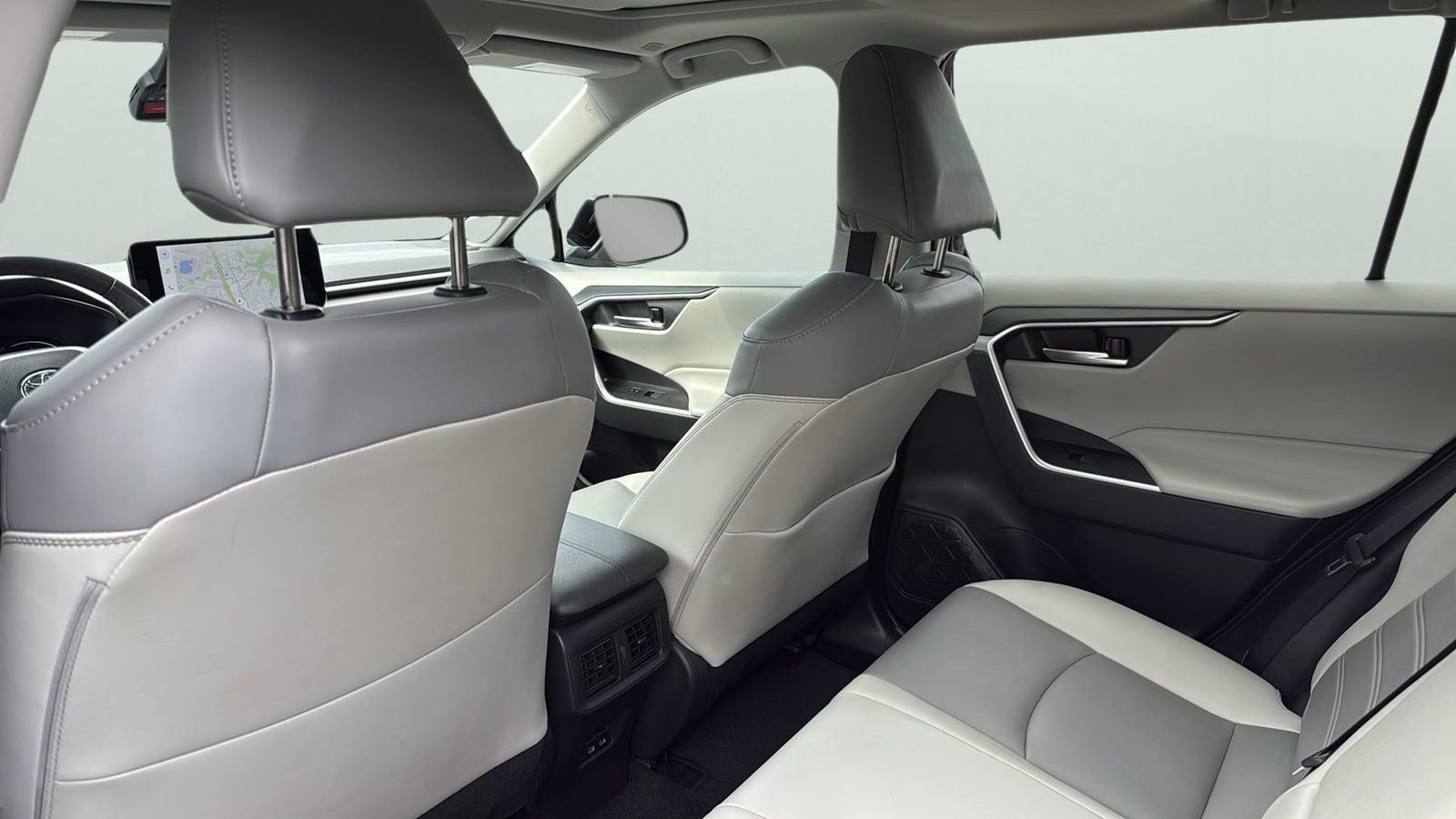 Used 2024 Toyota RAV4 XLE Premium image 29