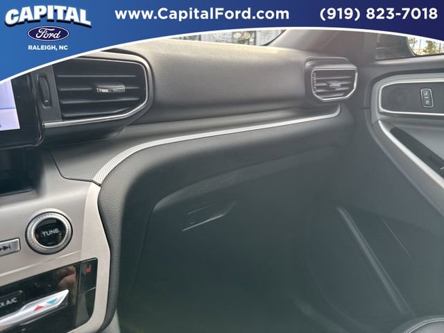 Certified 2022 Ford Explorer XLT w/ Equipment Group 202A image 27