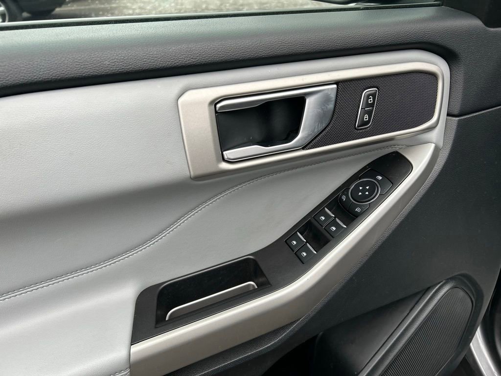Certified 2023 Ford Explorer XLT w/ Equipment Group 202A image 15