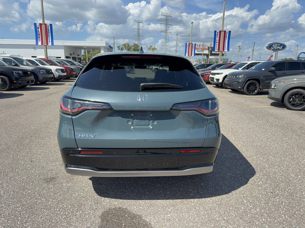 Used 2023 Honda HR-V EX-L image 3