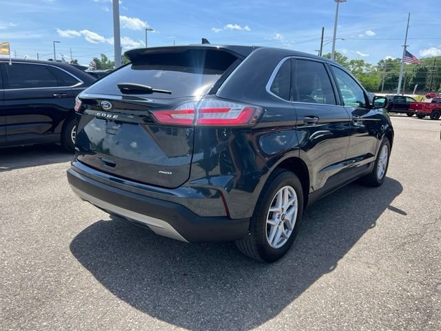 Certified 2024 Ford Edge SEL w/ Convenience Package AWD/4WD image 4