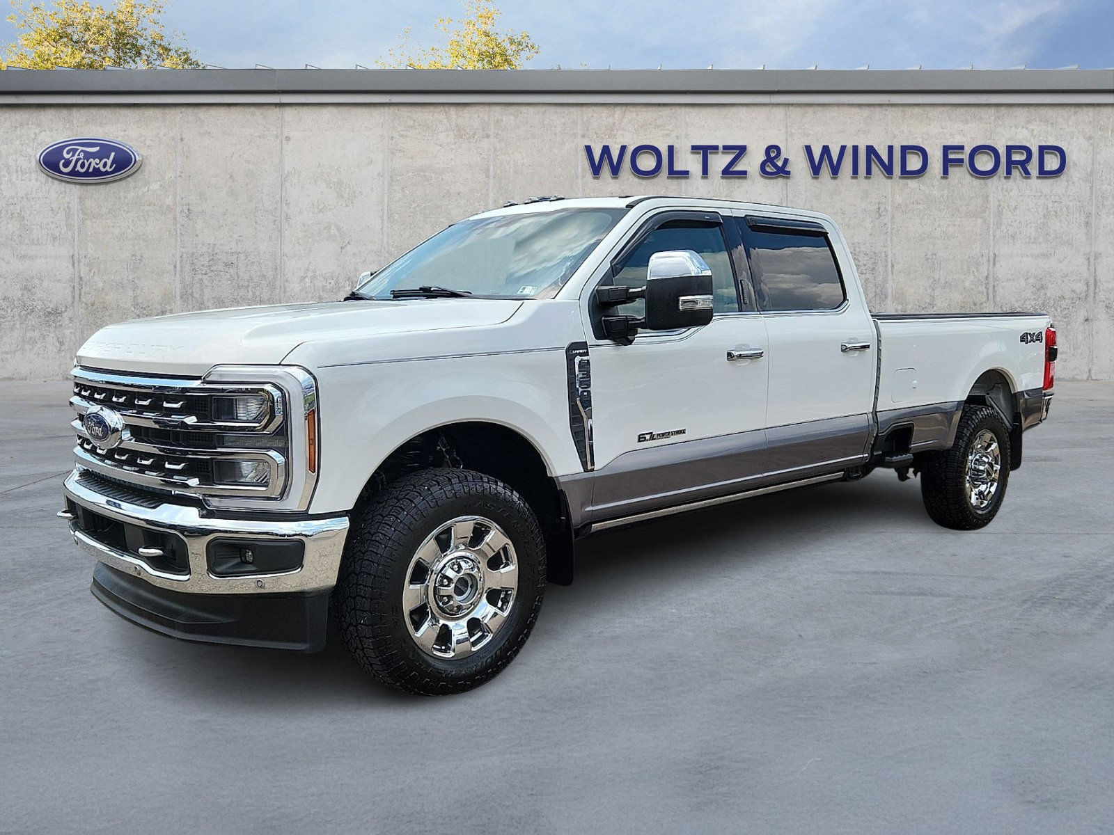 Certified 2024 Ford F350 Lariat w/ Lariat Ultimate Package AWD/4WD image 3