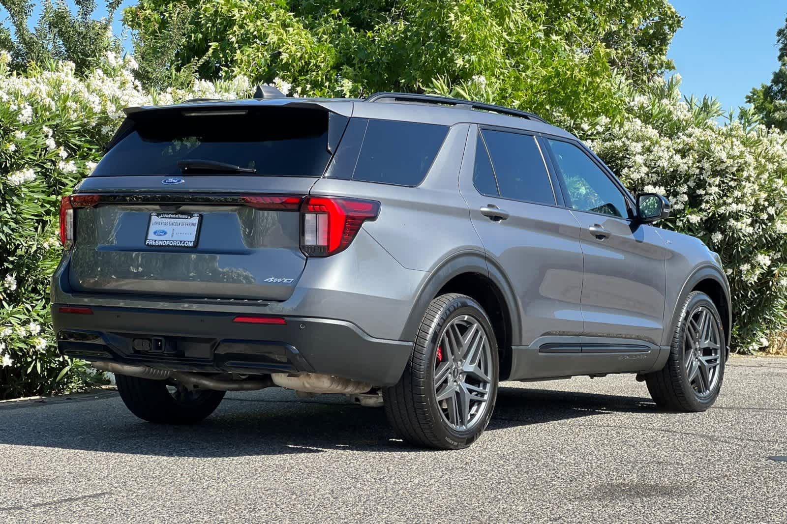 Certified 2025 Ford Explorer ST-Line w/ ST-Line Street Pack AWD/4WD image 2