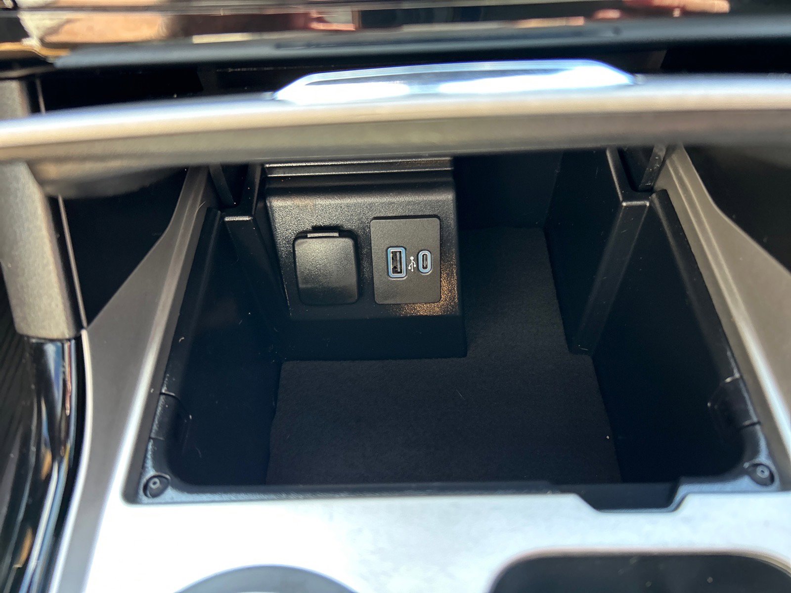 Certified 2023 Ford Explorer ST w/ Equipment Group 401A image 28