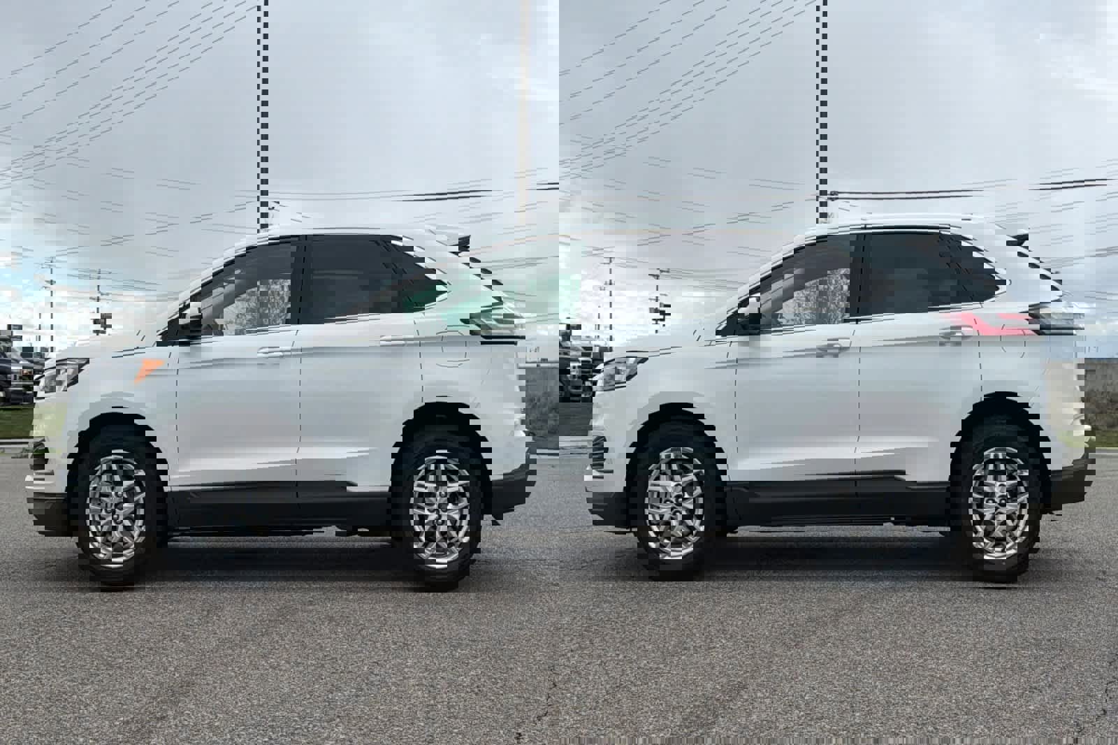 Certified 2024 Ford Edge SEL image 2