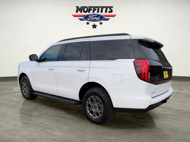 Certified 2025 Ford Expedition Active AWD/4WD image 3