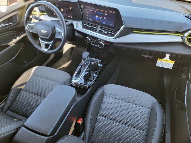 Used 2024 Chevrolet Trax LT w/ Driver Confidence Package FWD image 38