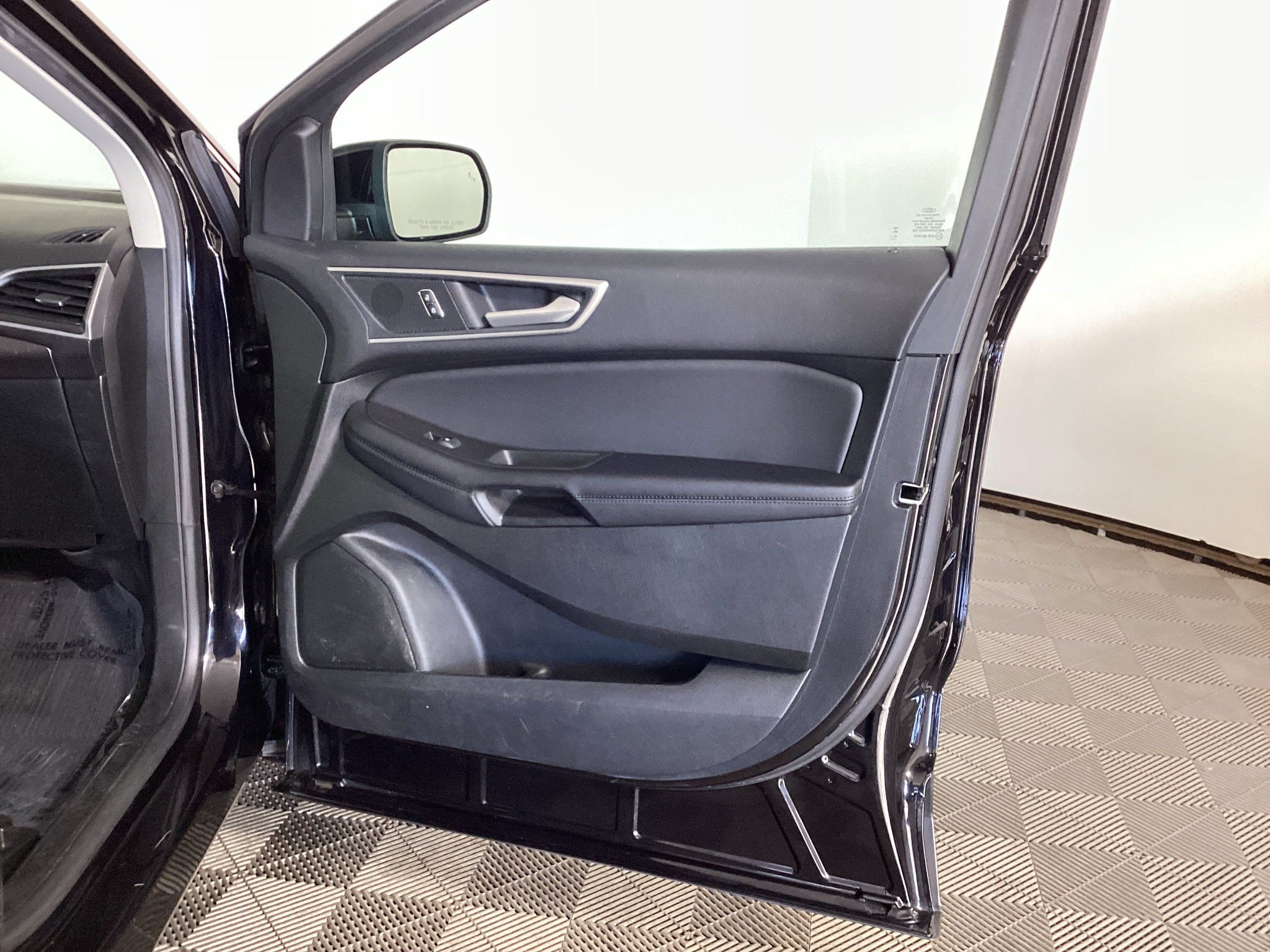Certified 2024 Ford Edge SEL w/ Convenience Package AWD/4WD image 8