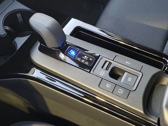 Used 2024 Toyota Prius LE image 18