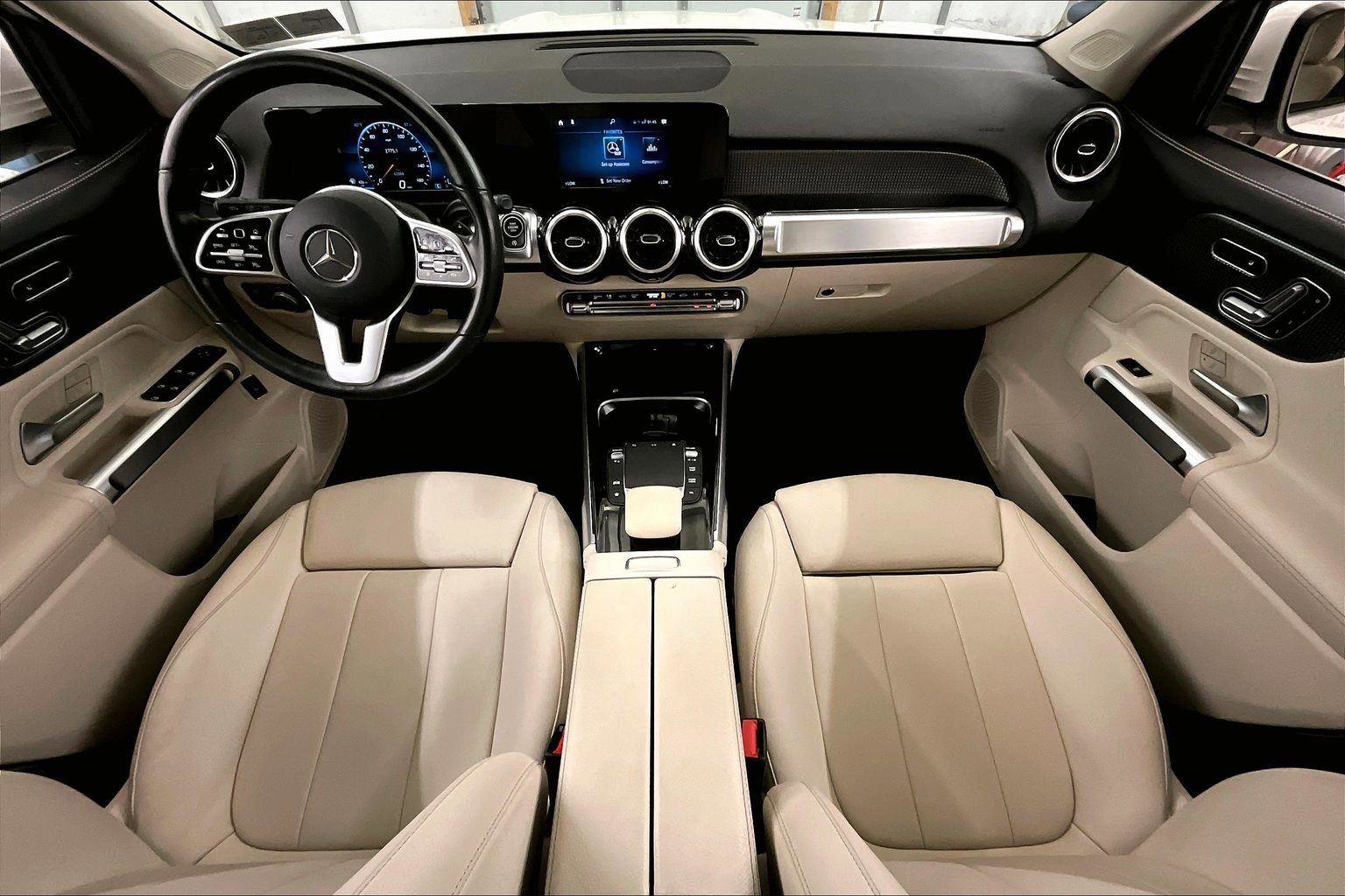 Used 2021 Mercedes-Benz GLB 250 4MATIC image 14