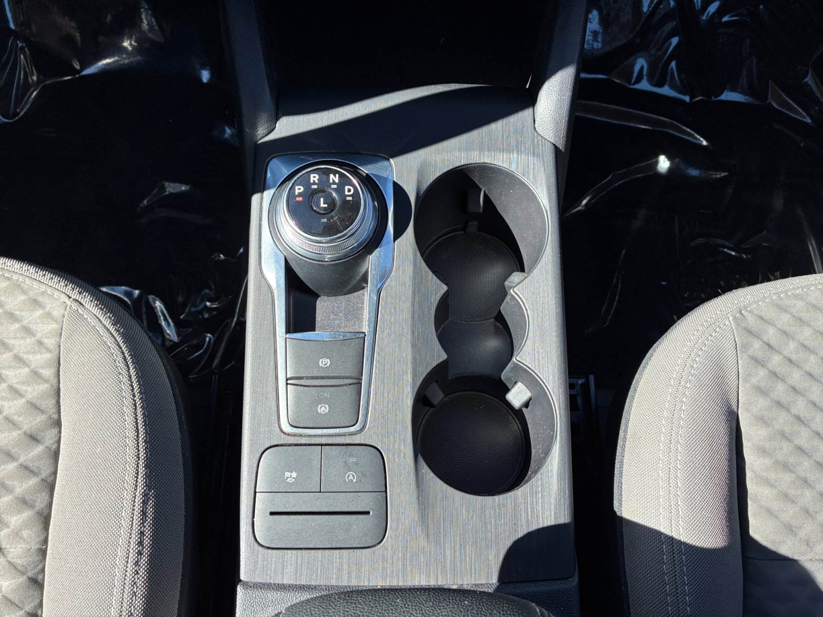 Certified 2020 Ford Escape SE AWD/4WD image 30