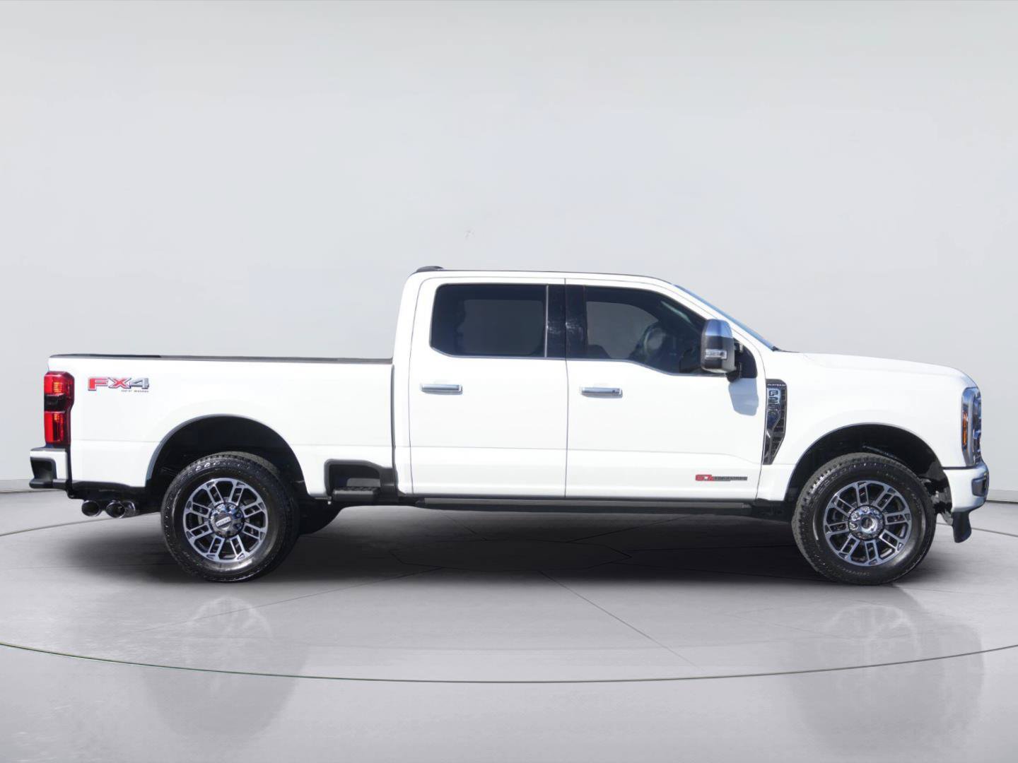 Certified 2026 Ford F250 Platinum w/ Platinum Plus Package AWD/4WD image 5