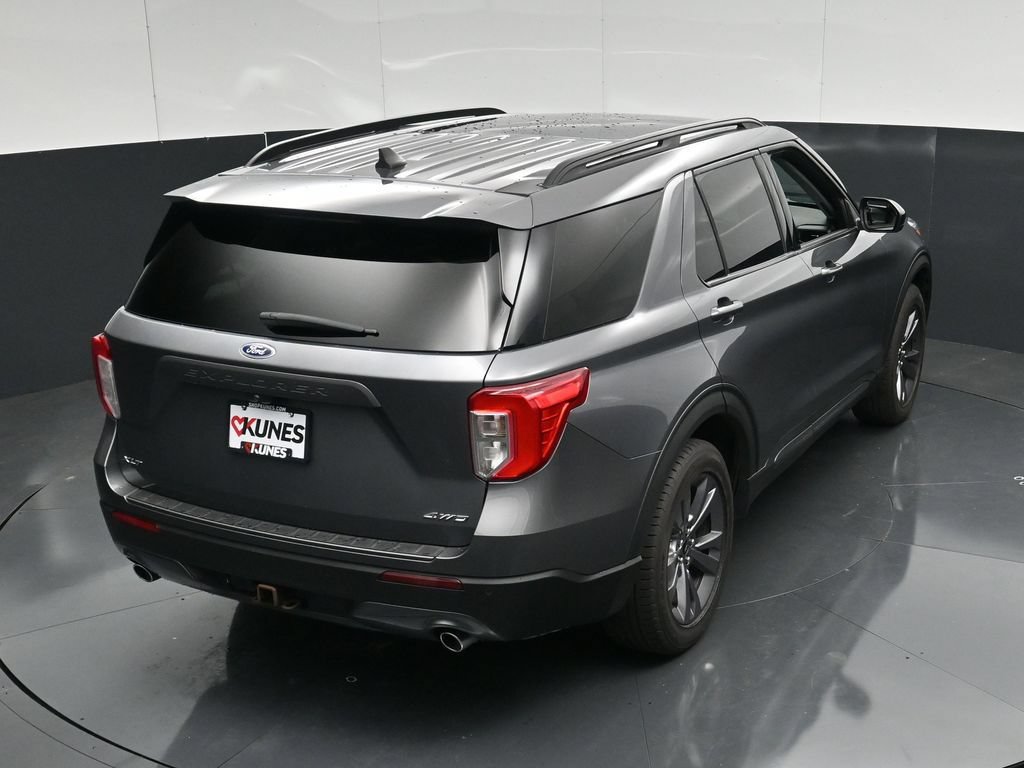 Certified 2022 Ford Explorer XLT w/ Equipment Group 202A AWD/4WD image 47