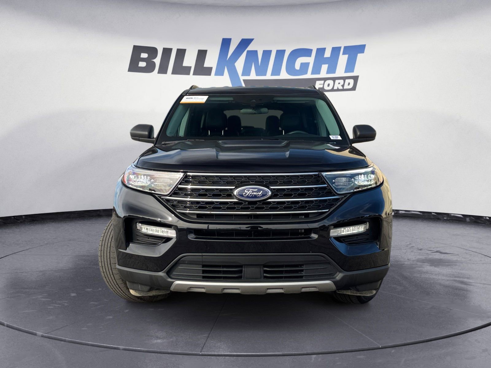 Certified 2023 Ford Explorer XLT w/ Equipment Group 202A image 8