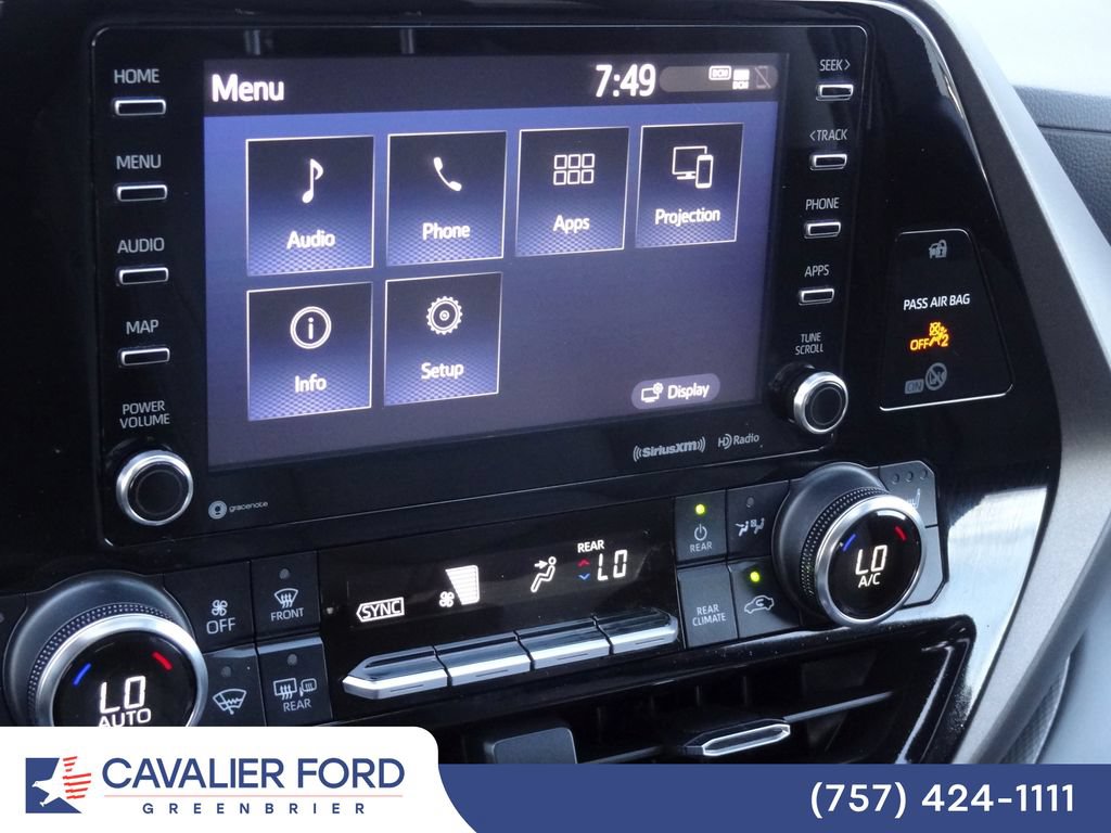Used 2022 Toyota Highlander XLE AWD/4WD image 24